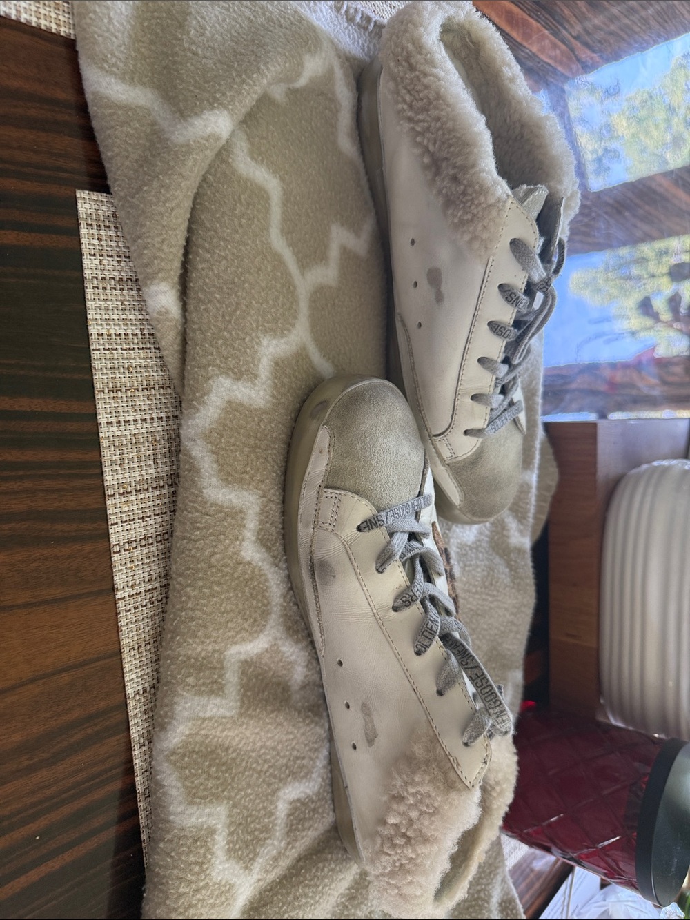 Women's Casual Shearling-Lined Sneakers in Light Gray